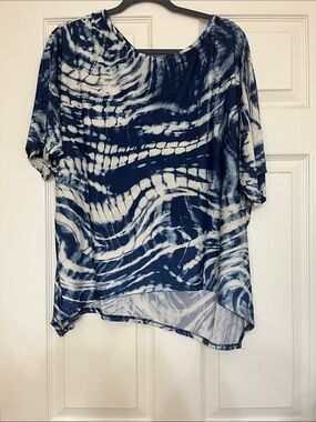 Clara Sun Woo Women's Navy and White Tie-Dye Short Sleeve Top